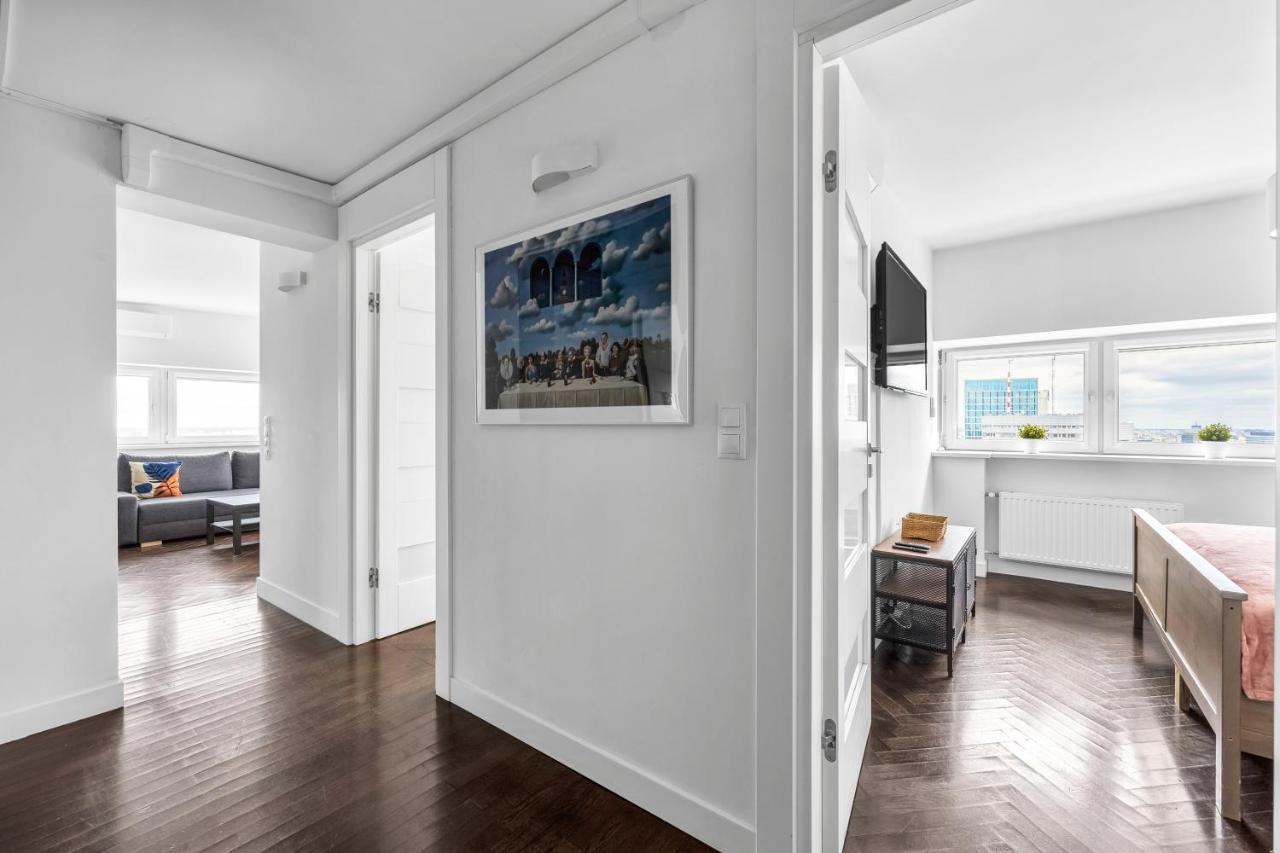 23Rd Floor 3Br Apt With Views Of Варшава Екстериор снимка