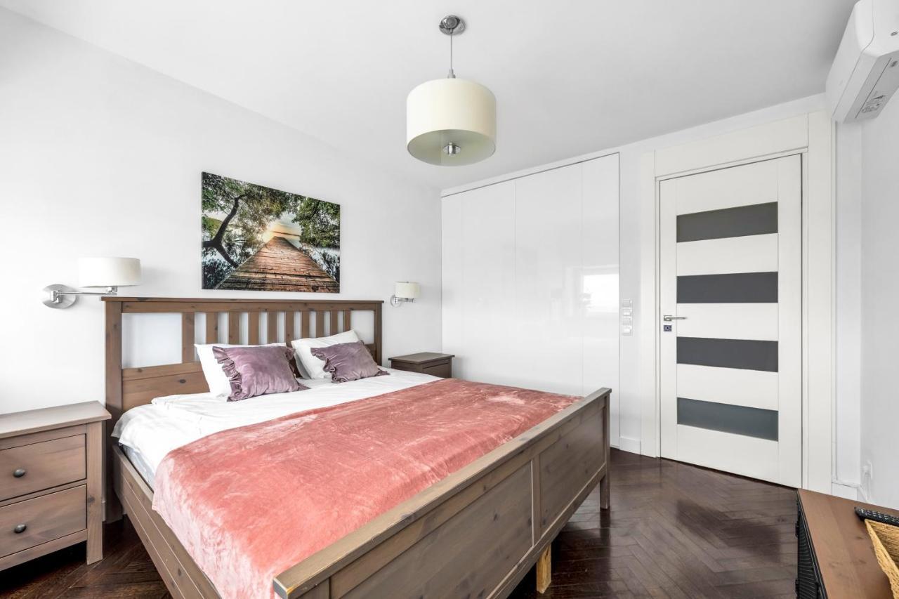 23Rd Floor 3Br Apt With Views Of Варшава Екстериор снимка